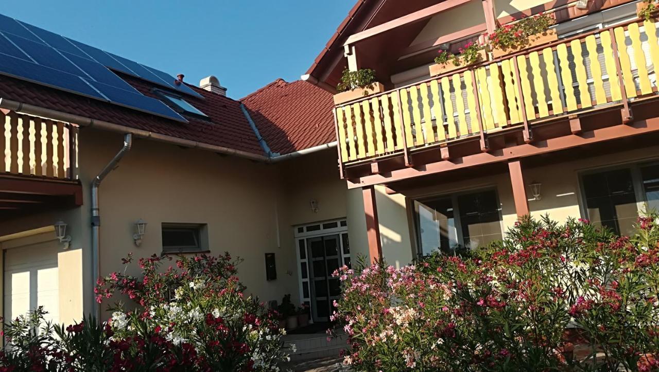 Haus Marika Hotel Siofok Exterior photo